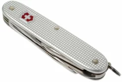 Victorinox Pioneer Farmer Alox 0.8241.26 Navaja Suiza -Cuchillería Aventura VT 8241 26 04 victorinox farmer vt 8241 26 d4