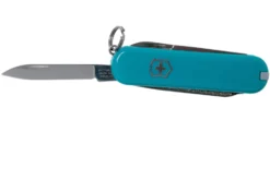 Victorinox Classic SD Colours, Mountain Lake 0.6223.23G Swiss Navaja 7 Victorinox Classic SD Colours, Mountain Lake 0.6223.23G Swiss Navaja -Cuchillería Aventura VT0 6223 23G 03 victorinox scaled