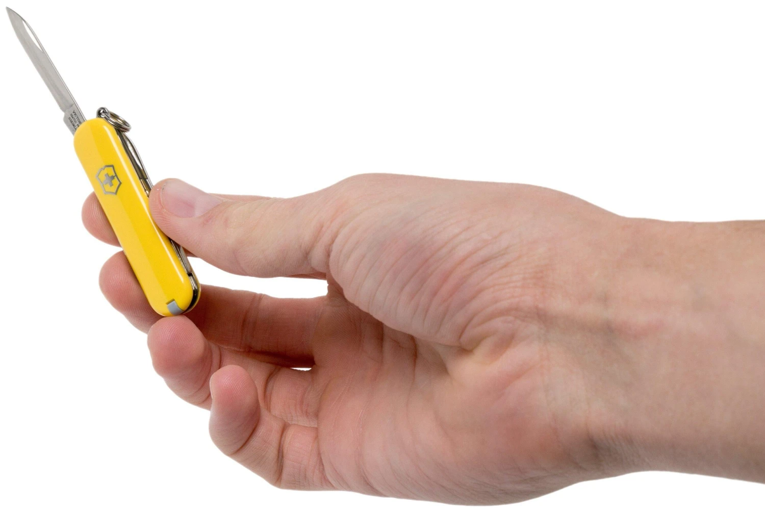 Victorinox Classic SD Amarillo 0.6223.8 Navaja Suiza 5 Victorinox Classic SD Amarillo 0.6223.8 Navaja Suiza - Imagen 5