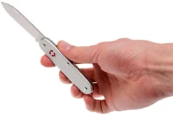 Victorinox Pioneer Solo Alox Plata 0.8000.26 Navaja Suiza -Cuchillería Aventura VT0 8000 26 07 victorinox vt0 8000 26 07