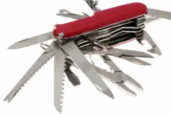 Victorinox SwissChamp Rojo 1.6795 Navaja Suiza 10 Victorinox SwissChamp Rojo 1.6795 Navaja Suiza -Cuchillería Aventura VT1 6795 04 victorinox swisschamp vt1 6795 d4
